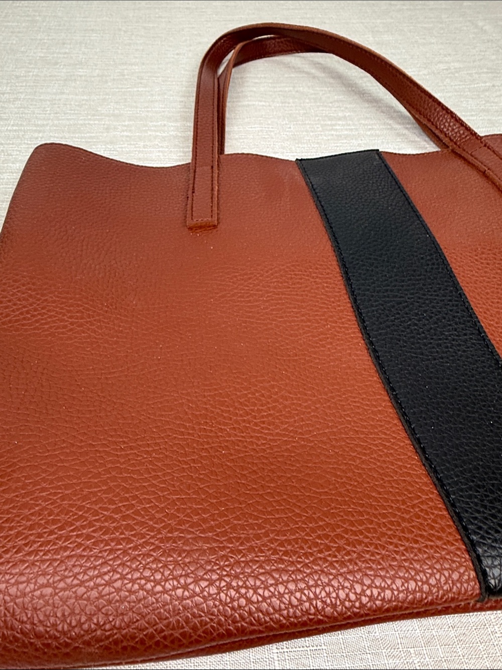 VINCE CAMUTO Luck Tote - Large Red Desert Brown+Black Vegan Leather - Picture 2 of 4